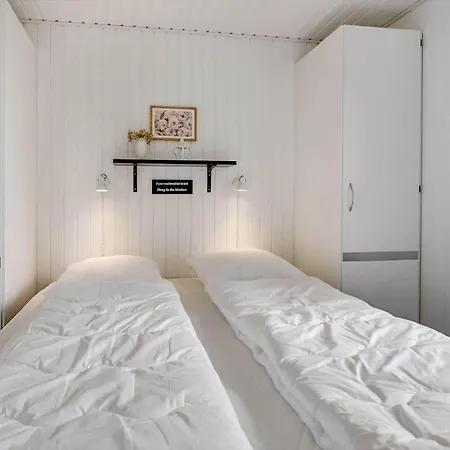 Hs009-henne-hjelmevej-146 *